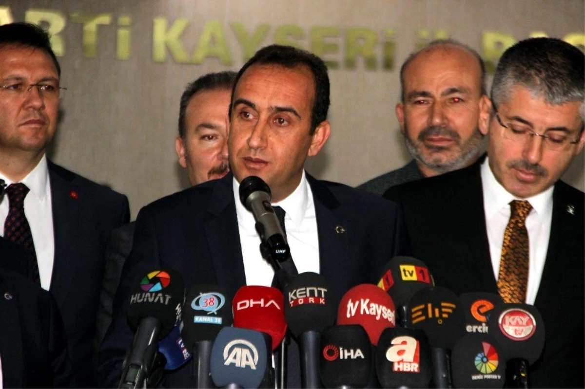 İYİ Partili Belediye Başkanı Mustafa İlmek, AK Parti\'ye geçti