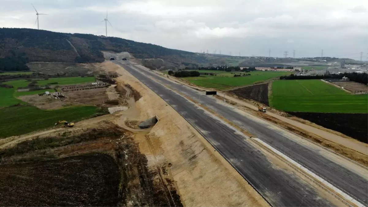 Kuzey Marmara Otoyolu\'nun Çatalca bağlantısı havadan görüntülendi