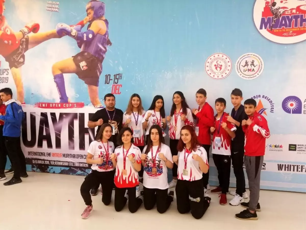 Muaythai Avrupa Kupası\'nda Şehzadeler rüzgarı esti