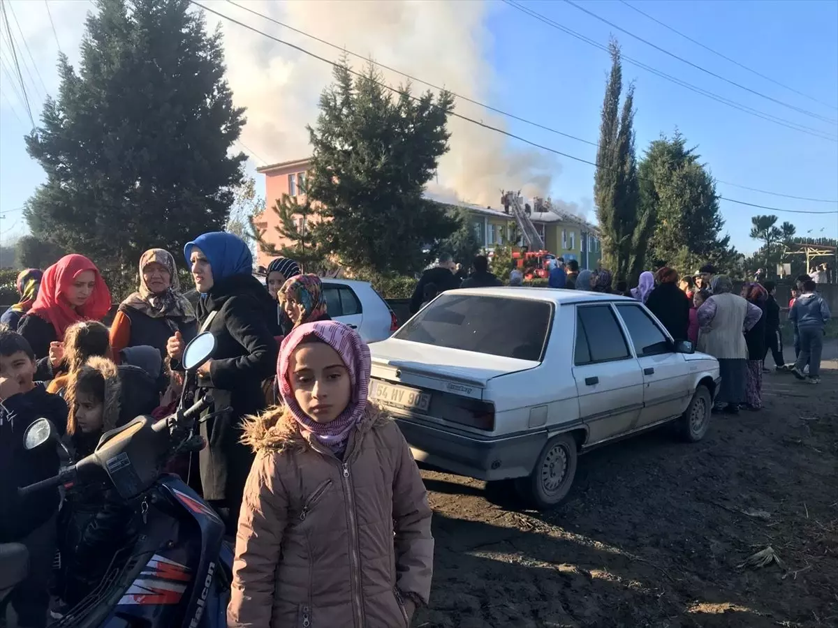 Sakarya\'da okulda çıkan yangın kontrol altına alındı