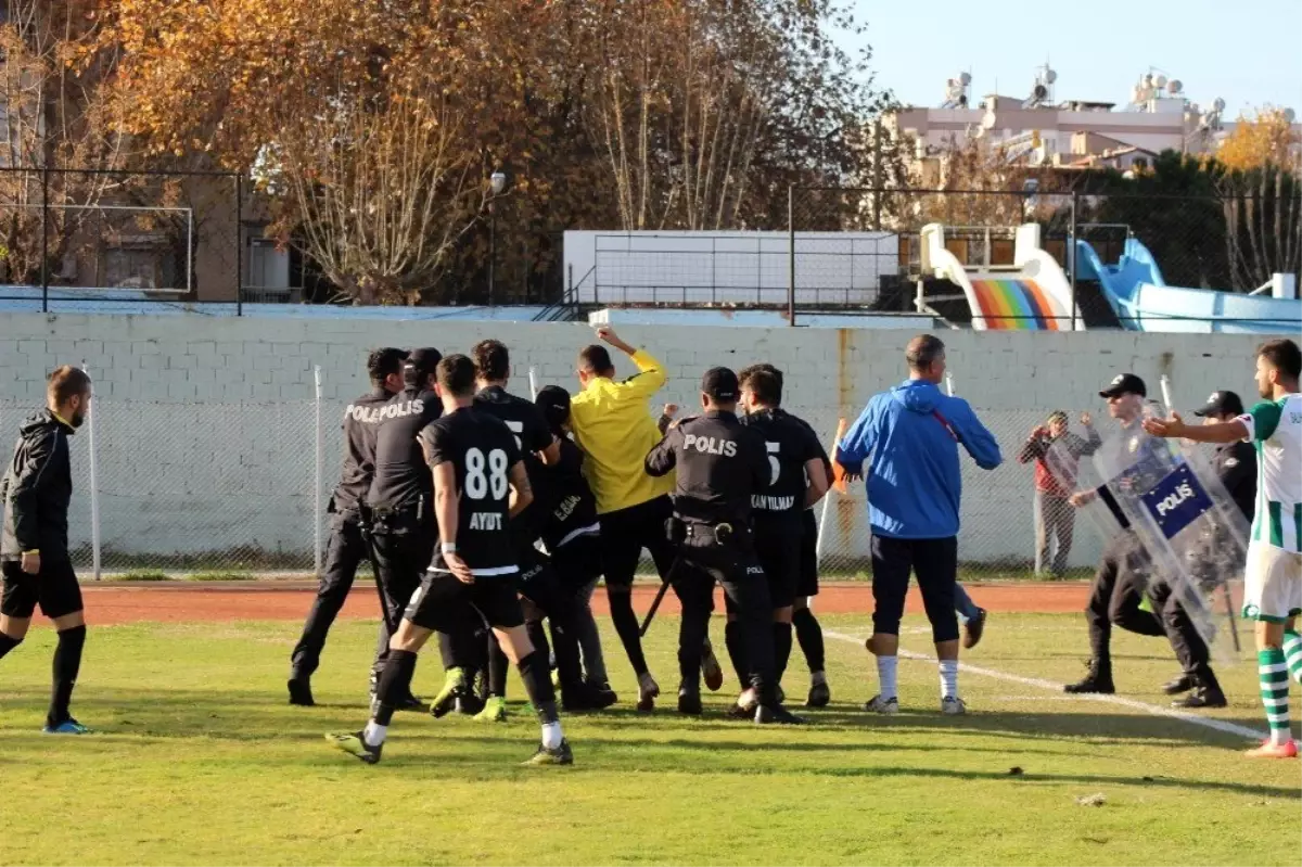 Salihli Belediyespor Kulübü\'nden, Aliağa Futbol\'a kınama