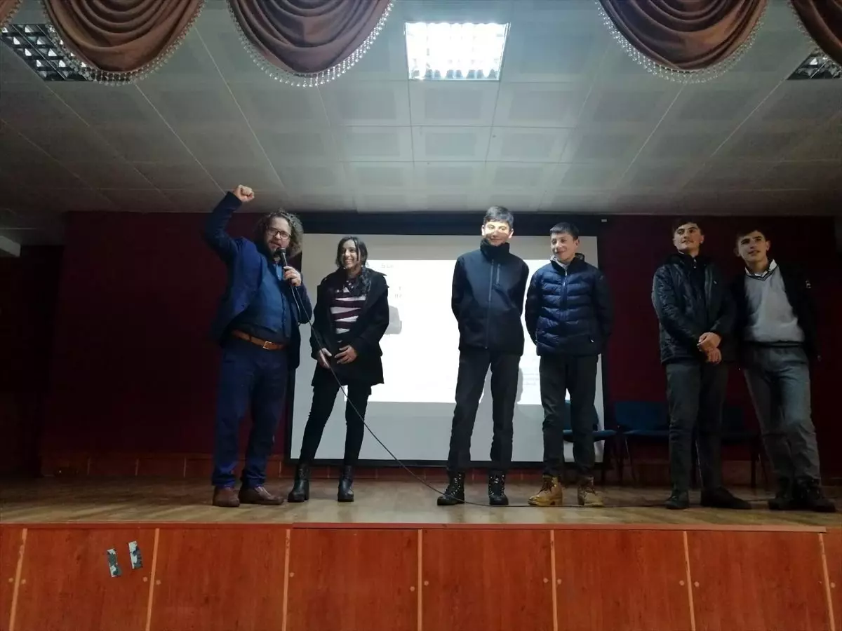 Sarıkamış\'ta "Dijital çağda sosyal medya ve aile" konferansı