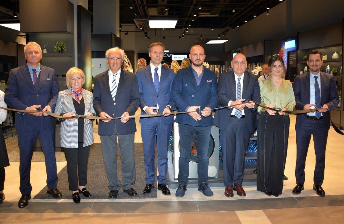 Siemens Ev Aletleri\'nden İzmir\'e iki yeni "deneyim" mağazası