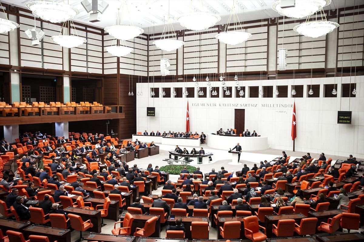 Ulaştırma ve Altyapı Bakanı Cahit Turhan: "Karayollarında yap işlet devret modeliyle yaptığımız 4...