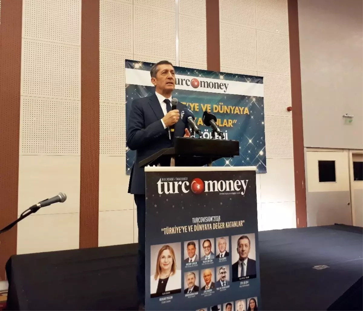 Bakan Selçuk: "Eğer Türkiye ekonomisini yükseltmek istiyorsa mesleki eğitimini yükseltmek zorunda"