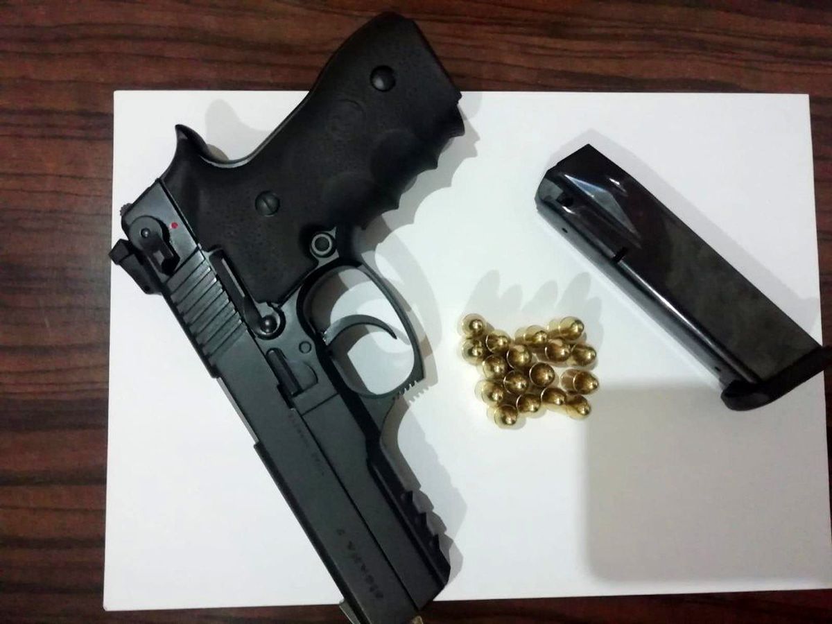 Balıkesir\'de polis 6 silah ele geçirdi