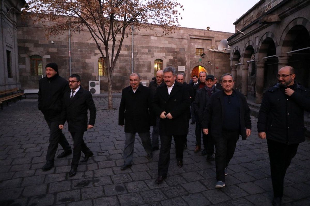 Başkan Palancıoğlu güne Camikebir\'de başladı