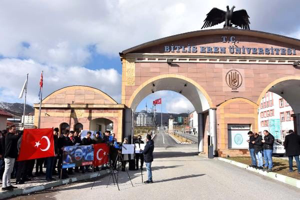 Bitlis\'te Doğu Türkistan için basın açıklaması