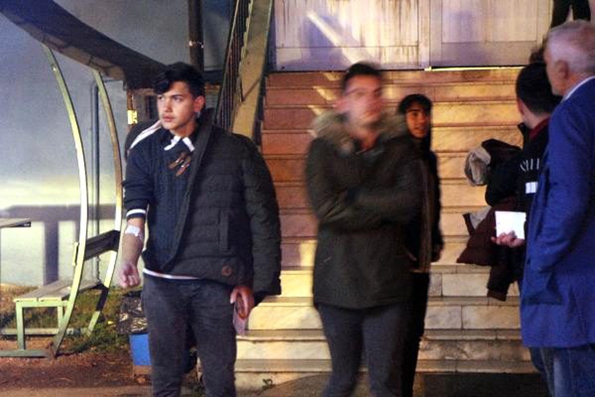 Bolu\'da 7 lise öğrencisi zehirlenme şüphesiyle hastaneye kaldırıldı