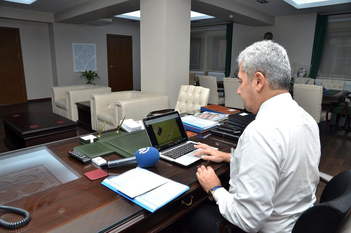 Çorum Emniyet Müdürü Gülser, AA\'nın "Yılın Fotoğrafları" oylamasına katıldı