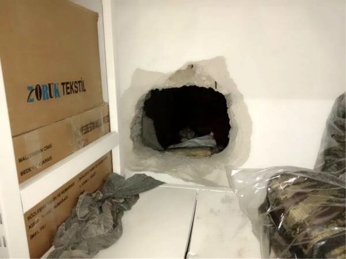 Eminönü\'nde 55 metrelik tünel kazınca gözaltına alındı