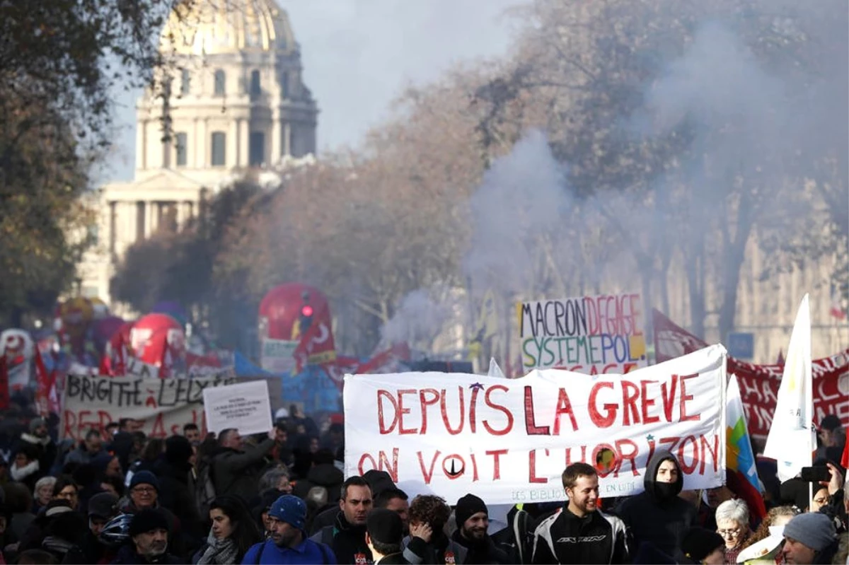 Fransa\'da grev 13. gününde sürüyor
