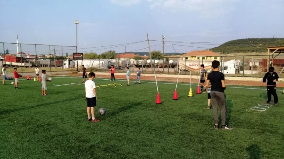 Futbol kursuna yoğun ilgi