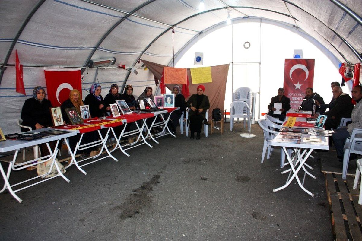 HDP önündeki evlat nöbeti 106\'ncı gününde