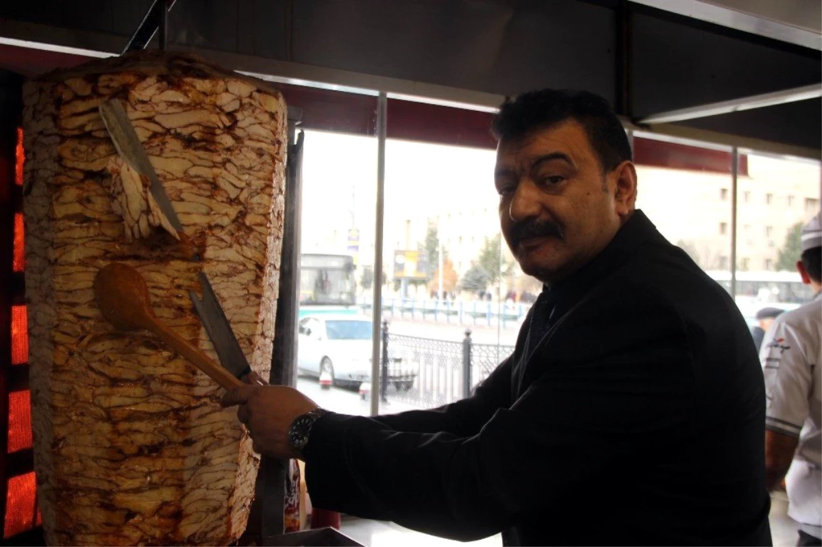 Kayseri Lokantacılar ve Pastacılar Odası Başkanı Aydemir\'den tavuk döner açıklaması