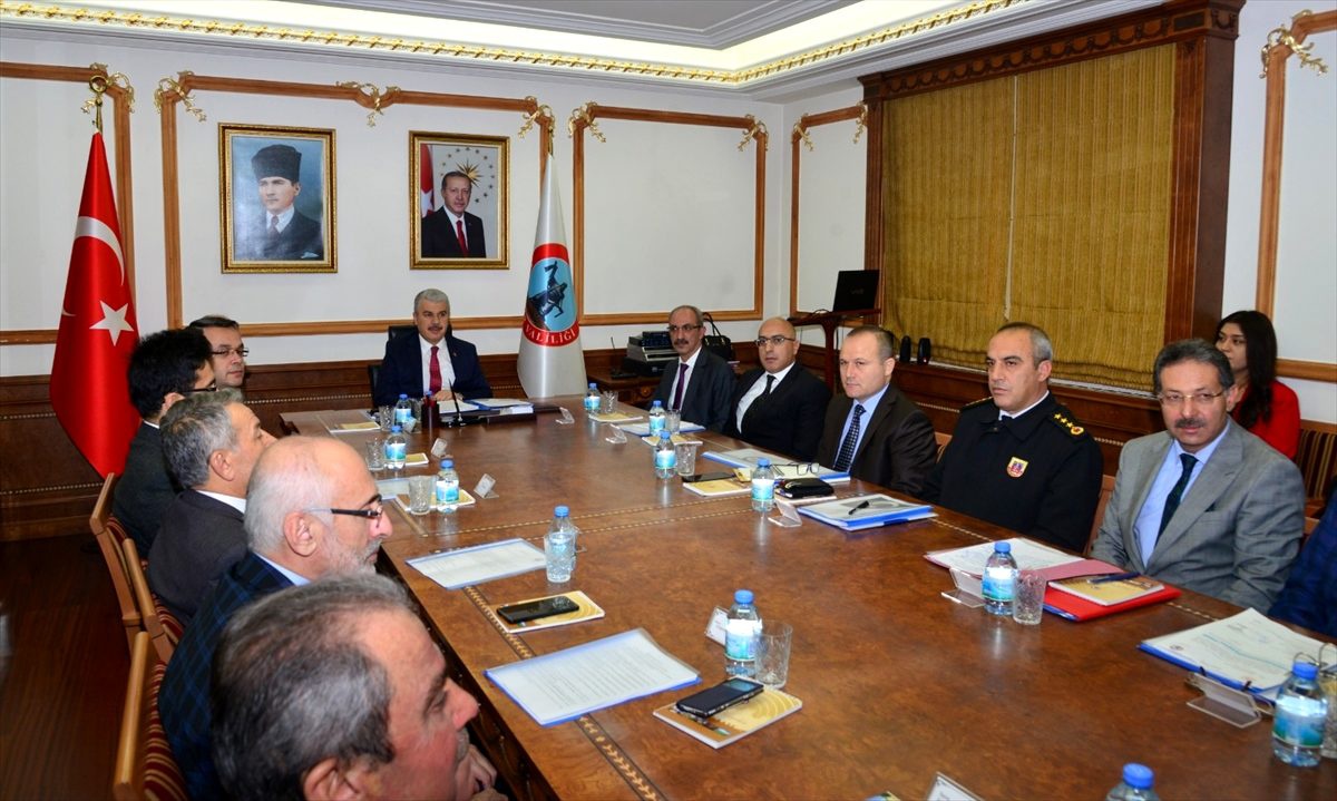 Kırşehir\'de "Aile İçi ve Kadına Karşı Şiddetle Mücadele" toplantısı