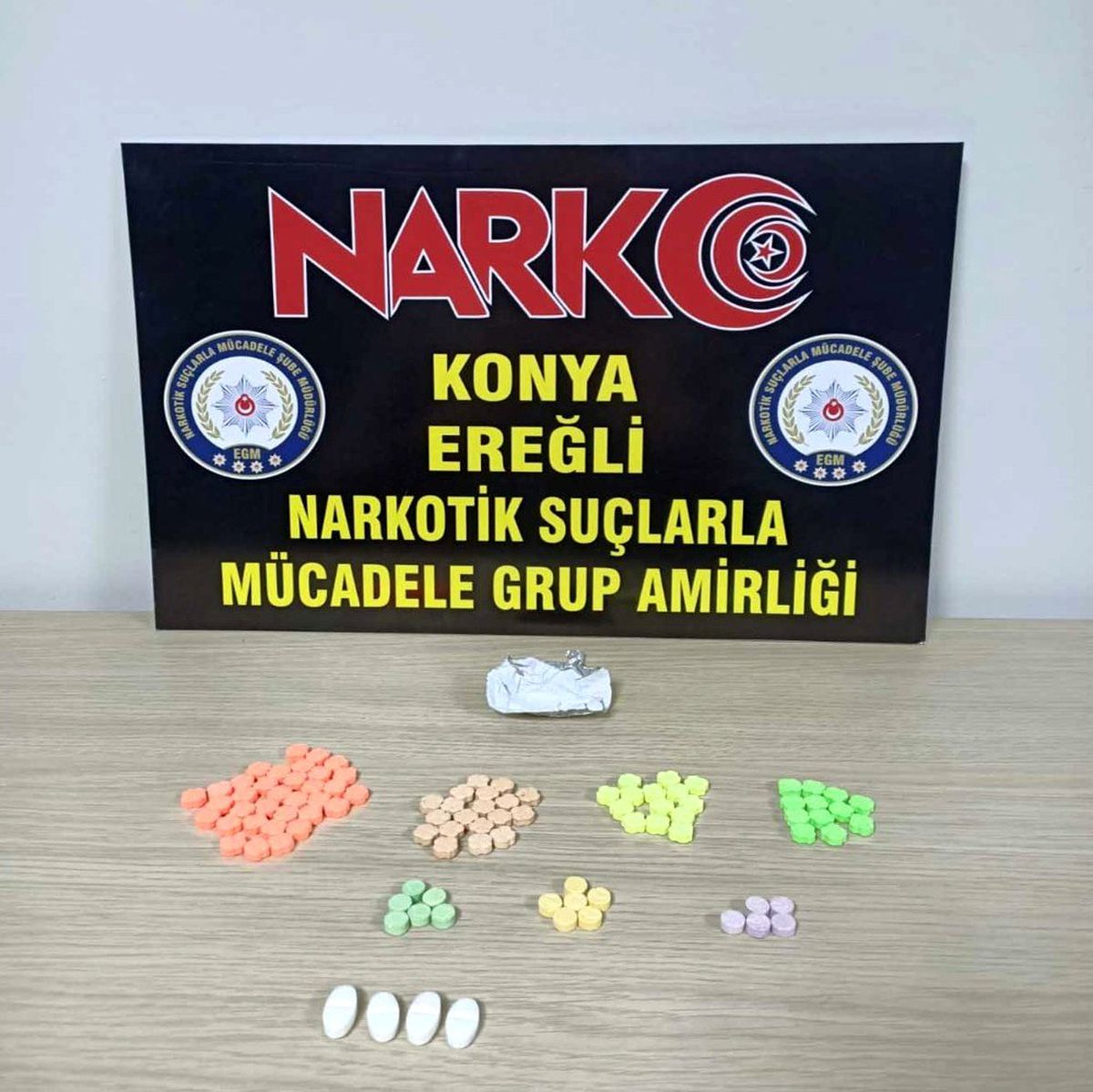 Konya\'da şüphe üzerine durdurulan araçtan uyuşturucu çıktı