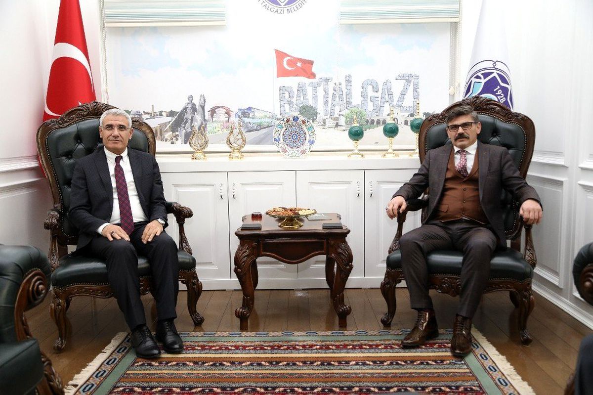 Müdür Dağdeviren\'den Başkan Güder\'e ziyaret