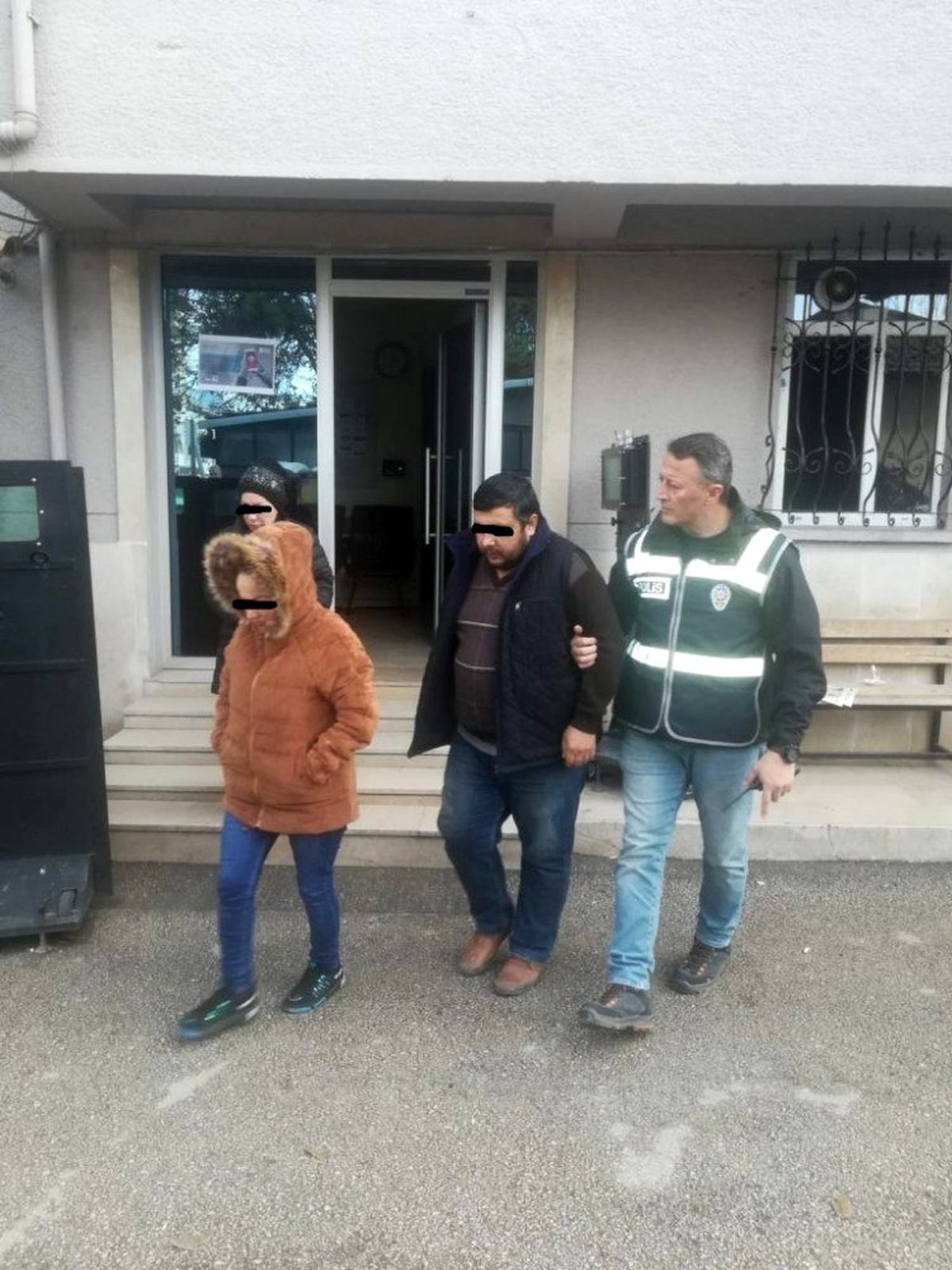 Mustafakemalpaşa\'da fuhuş operasyonu