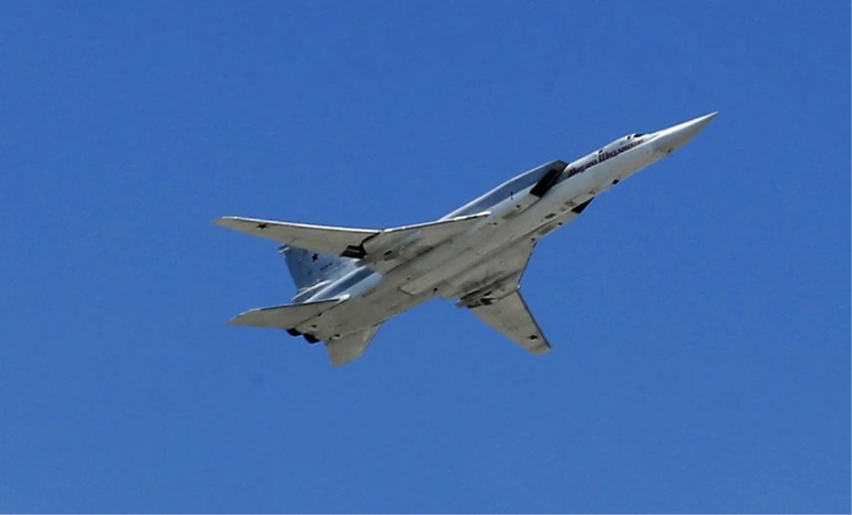 Rus bombardıman uçağı acil iniş yaptı