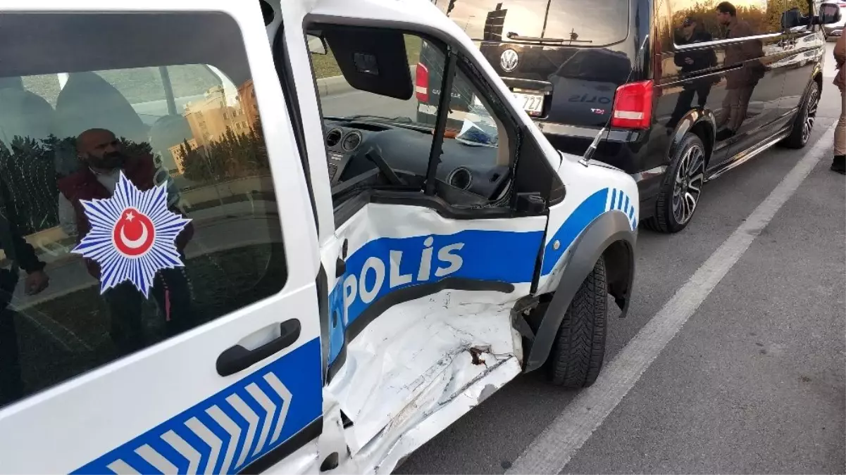 Samsun\'da polis aracı kaza yaptı: 2 polis yaralı