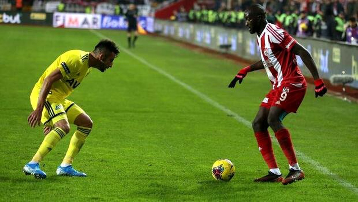Sivasspor liderlik yarışında puan farkını açtı