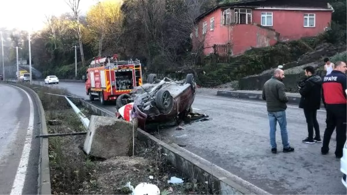 Takla atan otomobil direği yıktı; ehliyetsiz sürücü ağır yaralandı