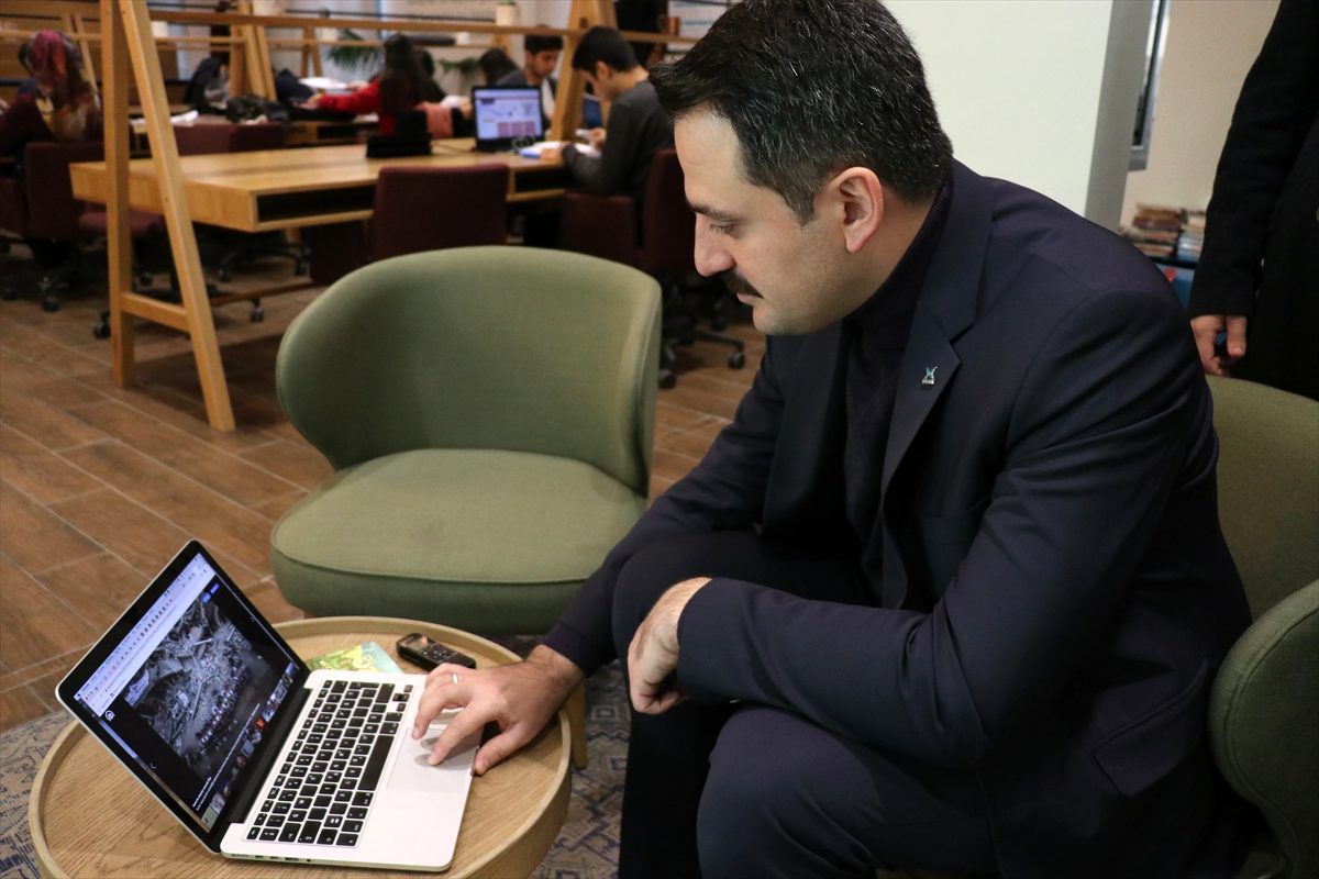 TÜGVA Başkanı Enes Eminoğlu, AA\'nın "Yılın Fotoğrafları" oylamasına katıldı
