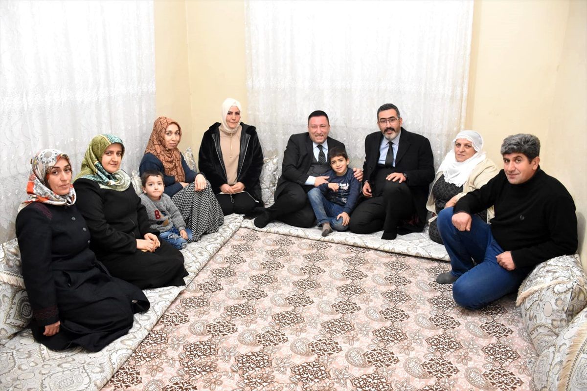 Bağlar Belediye Başkanı Beyoğlu\'ndan aile ziyareti