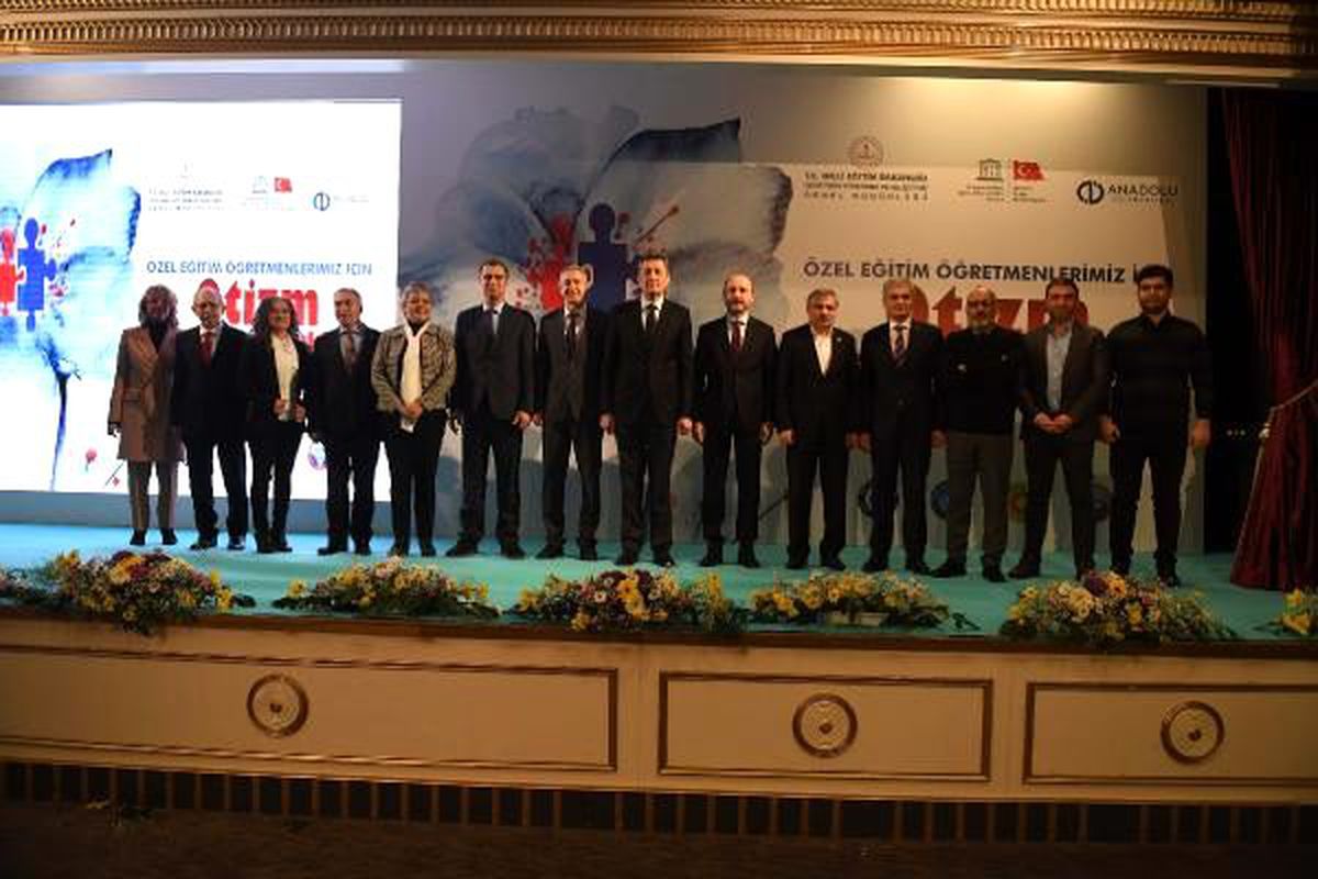 Bakan Selçuk: Çocukların ekranla ilişkileri kontrol edilmeli