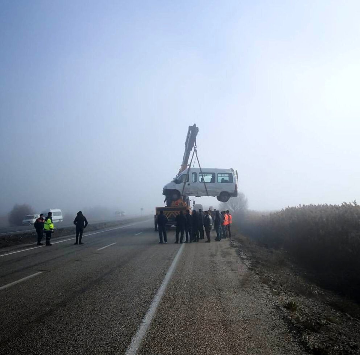 Beyşehir\'de zincirleme trafik kazası: 8 yaralı