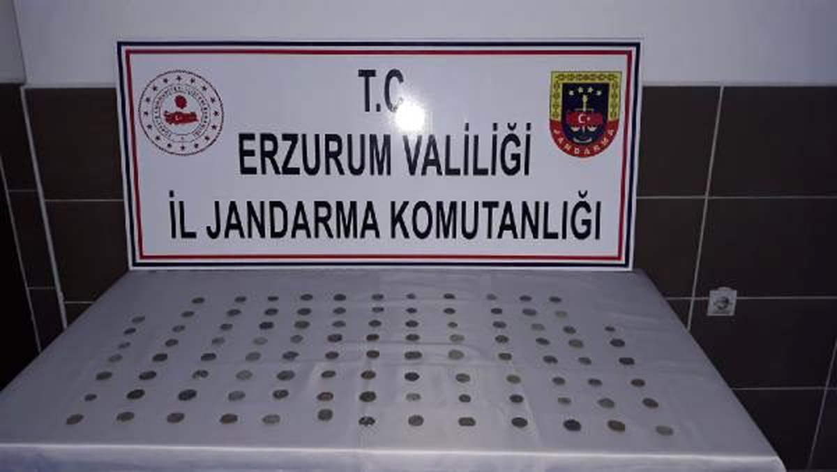 Bizans dönemine ait 101 sikke ele geçirildi
