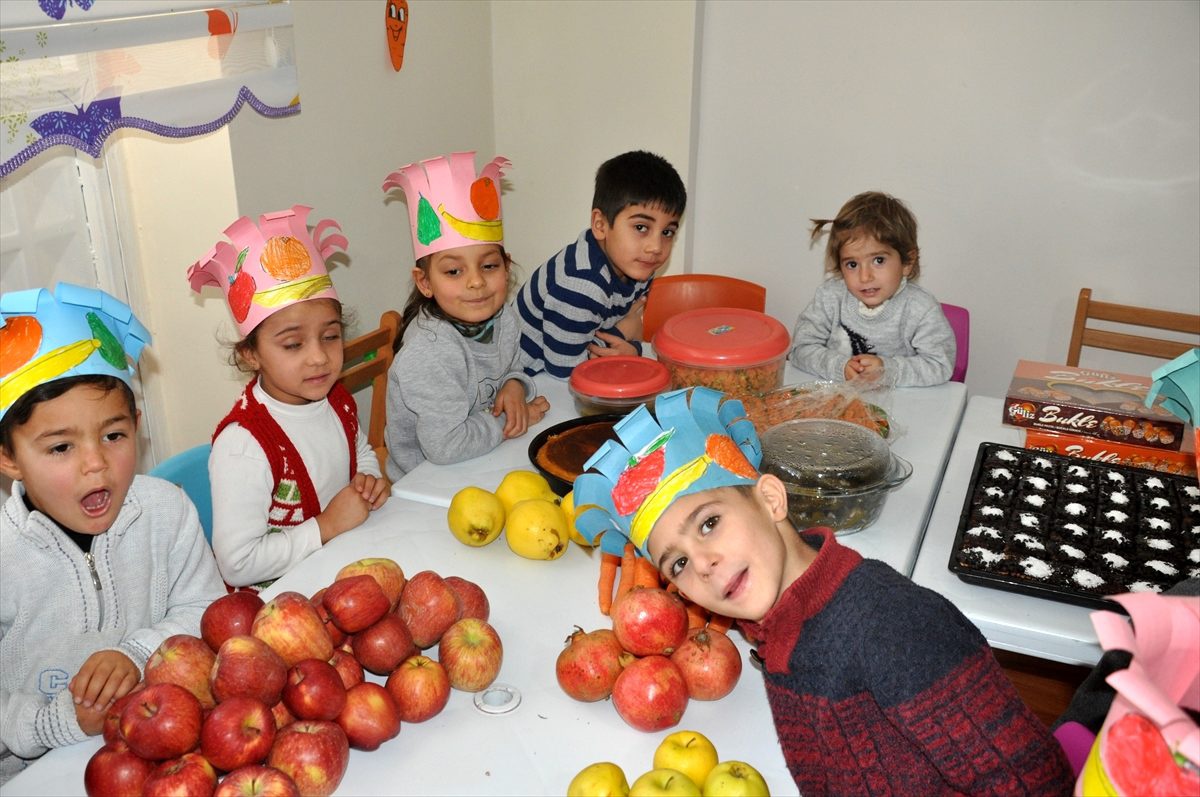 Bulanık\'ta "Tutum Yatırım ve Türk Malları Haftası" kutlandı