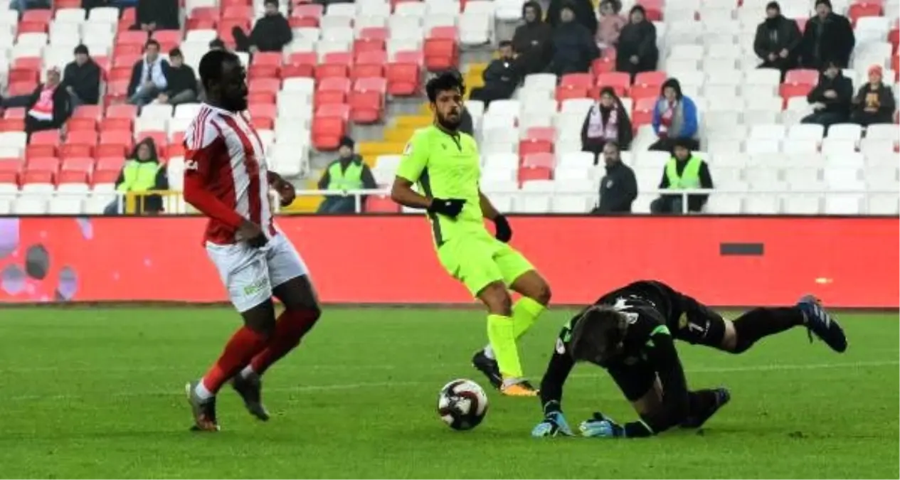 Demir Grup Sivasspor - Esenler Erokspor: 0-1