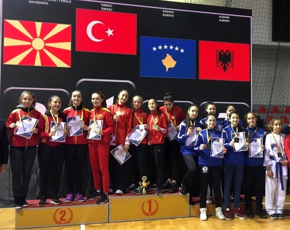 Diyarbakır\'ın altın kızları Balkan şampiyonasından 3 madalya ile döndü