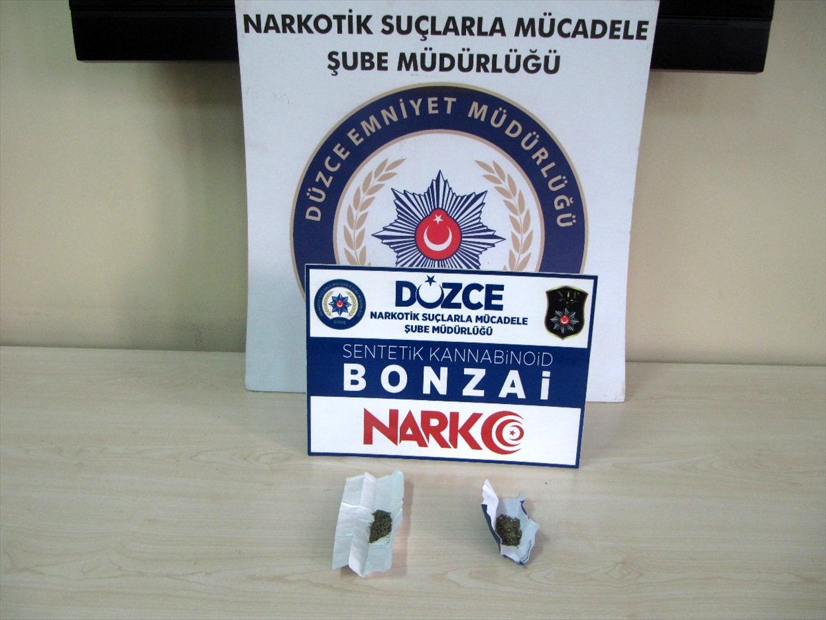 Düzce\'deki uyuşturucu operasyonunda 2 kişi tutuklandı