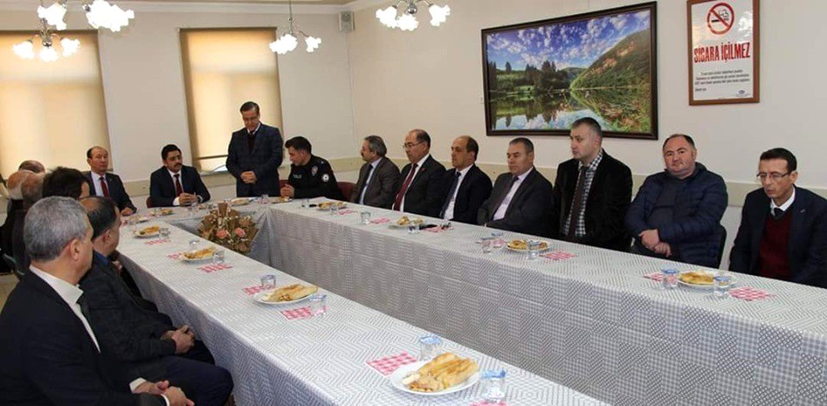 "Eğitime yapılan yatırım, Türkiye\'nin aydınlık geleceğine yapılan yatırımdır"