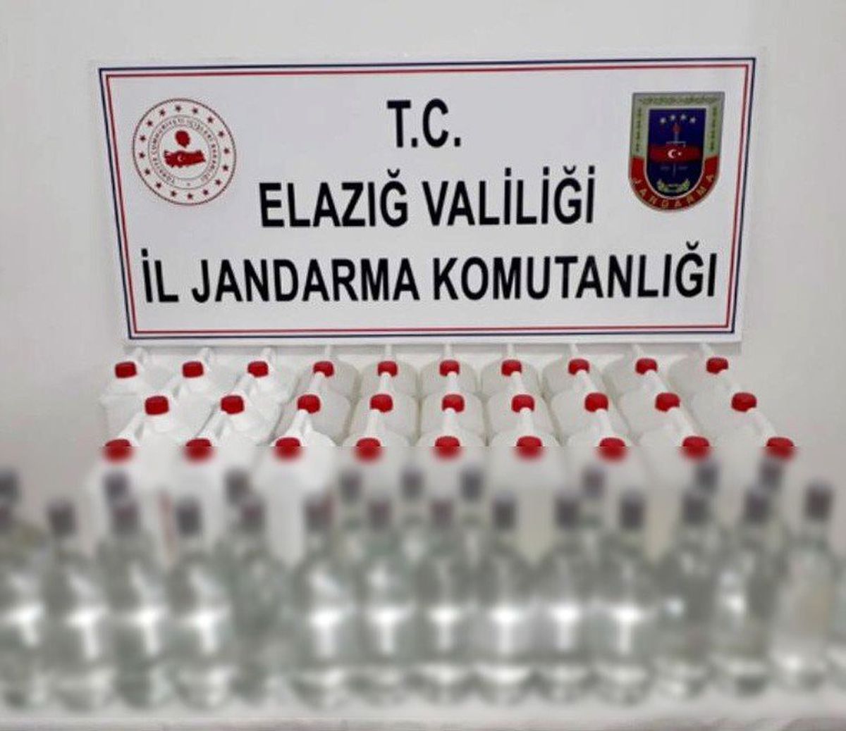 Elazığ\'da kaçak içki ve uyuşturucu operasyonu: 3 gözaltı