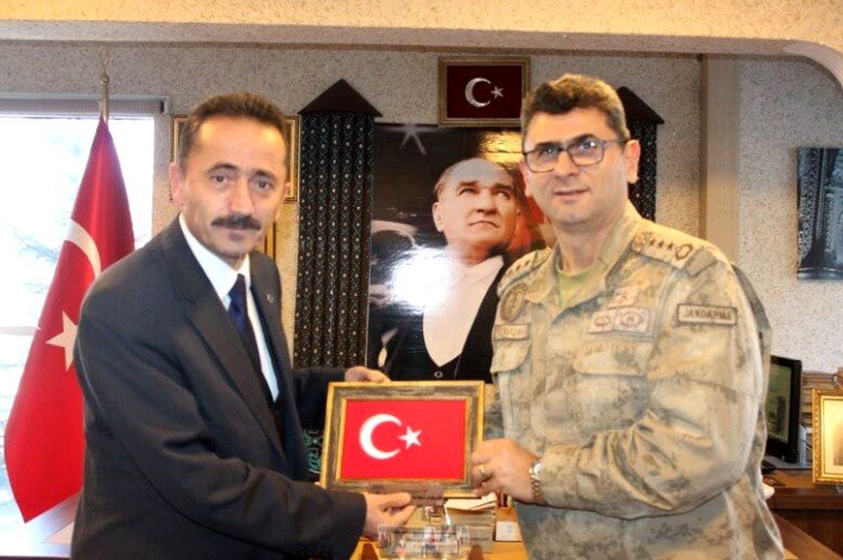 Erzurum İl Jandarma Komutanı Gemalmaz, Kültür ve Turizm İl Müdürü Almaz\'ı ziyaret etti