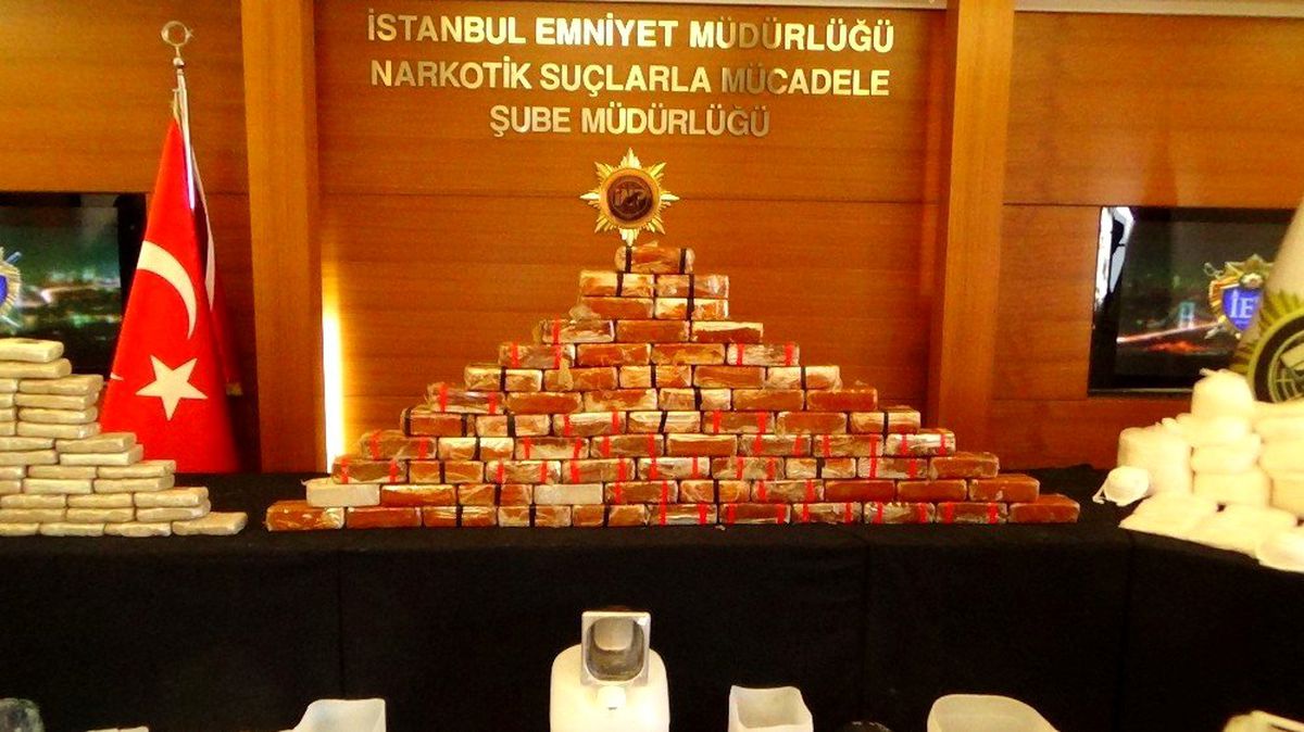 İstanbul\'da 7 ilçede operasyon: 200 kilo uyuşturucu ele geçirildi