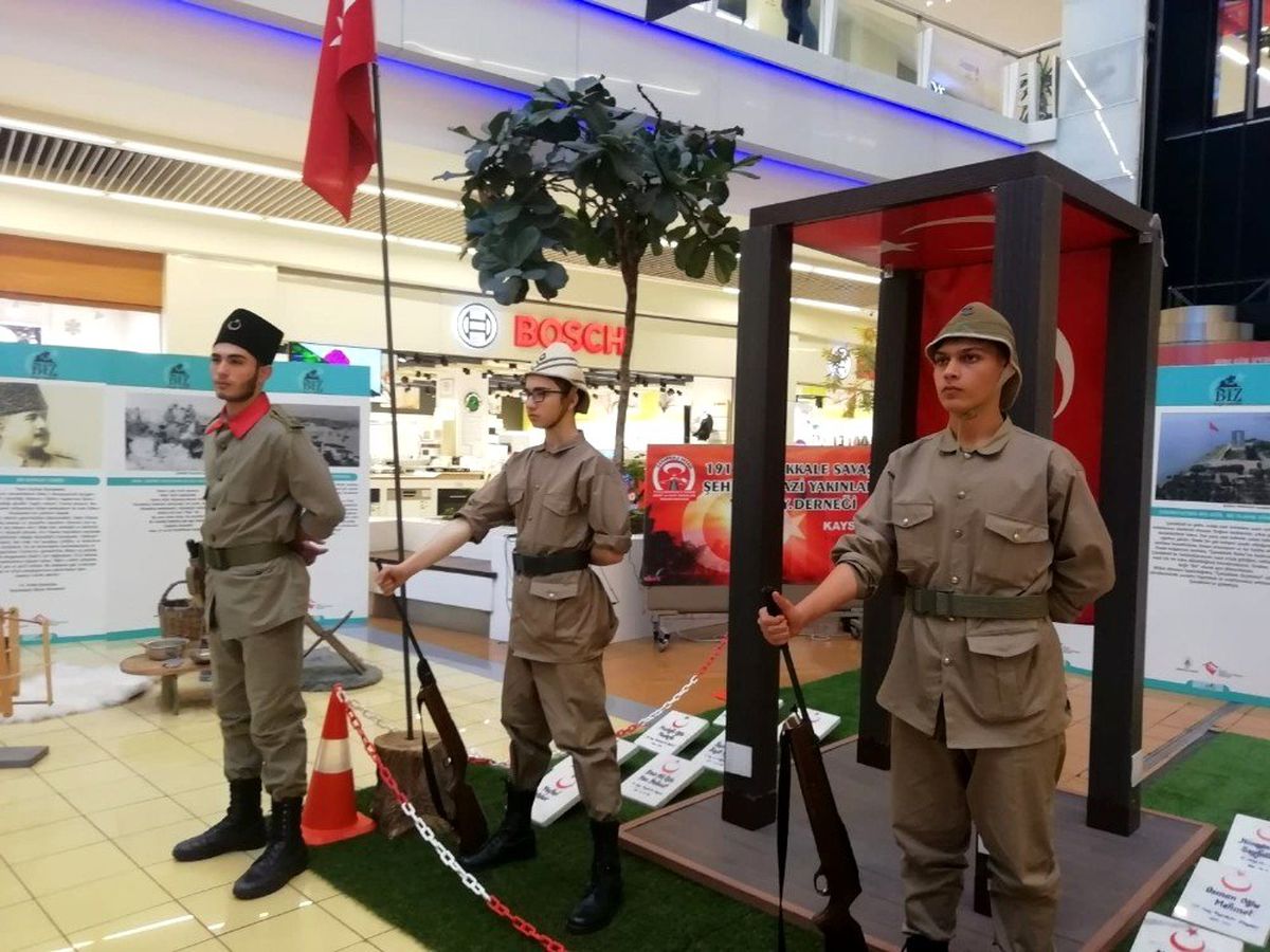 Kayseri\'de \'7\'den 70\'e Çanakkale Ruhu\' sergisi açıldı