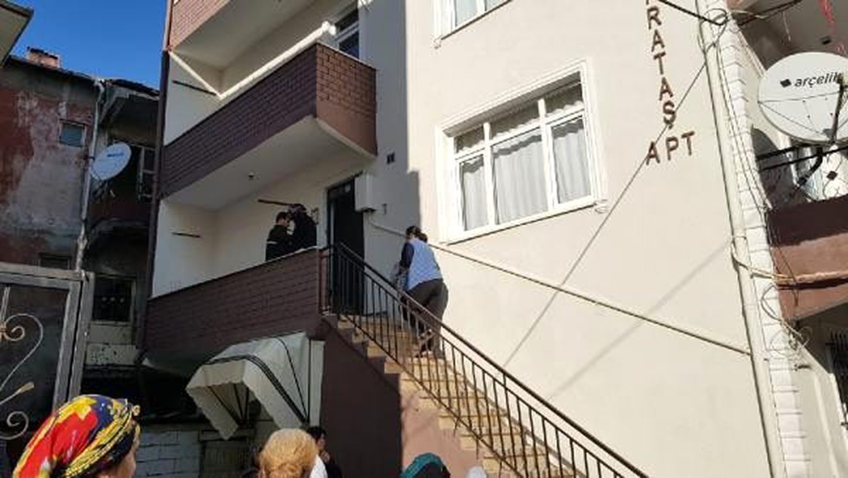 Kendisini doğalgaz borusuna astı