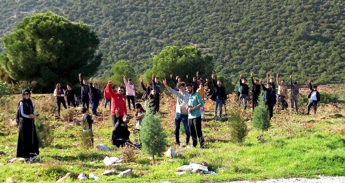 Milas Ülkü Ocakları\'ndan şehitler adına fidan dikimi