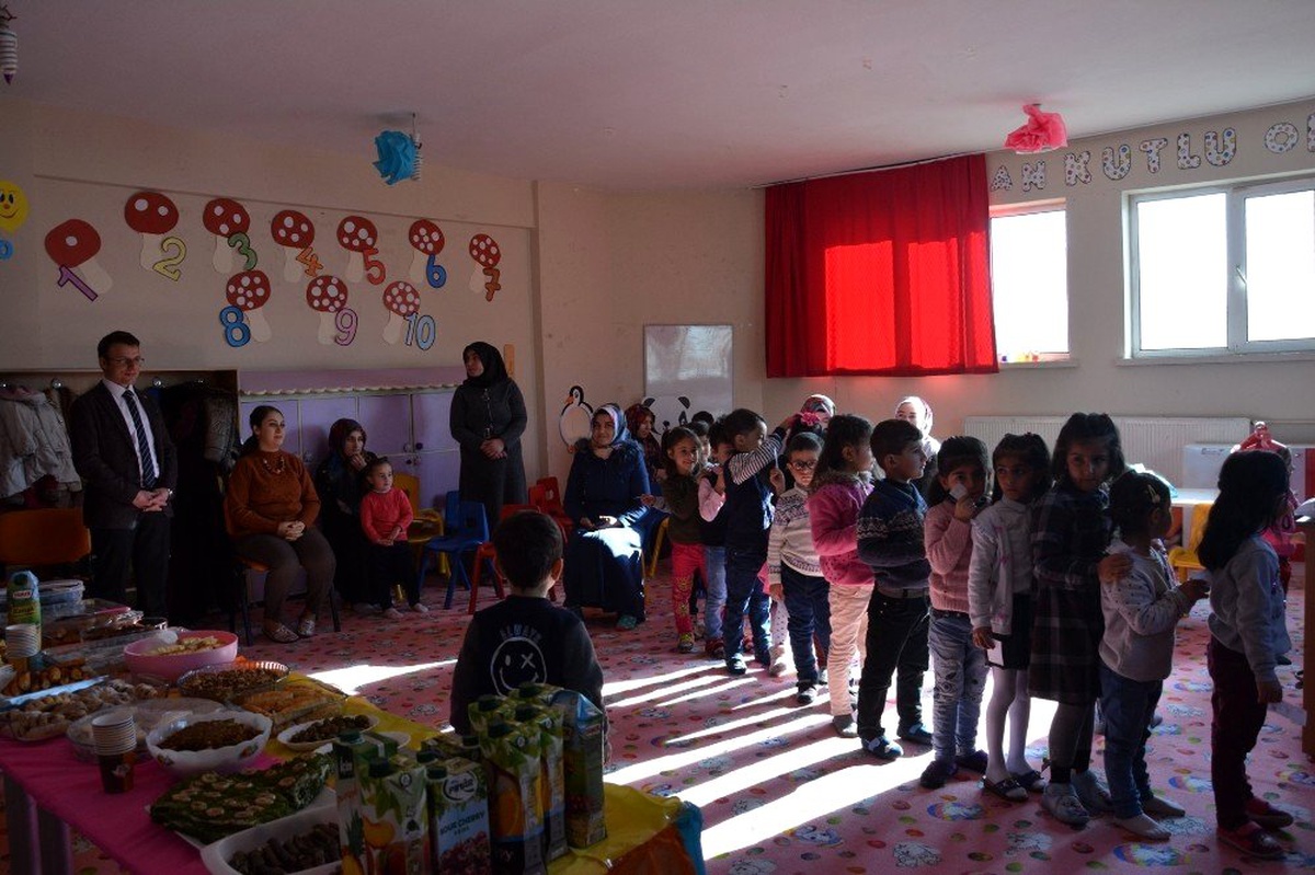 Miniklerden \'Yerli Malı Haftası\' etkinliği
