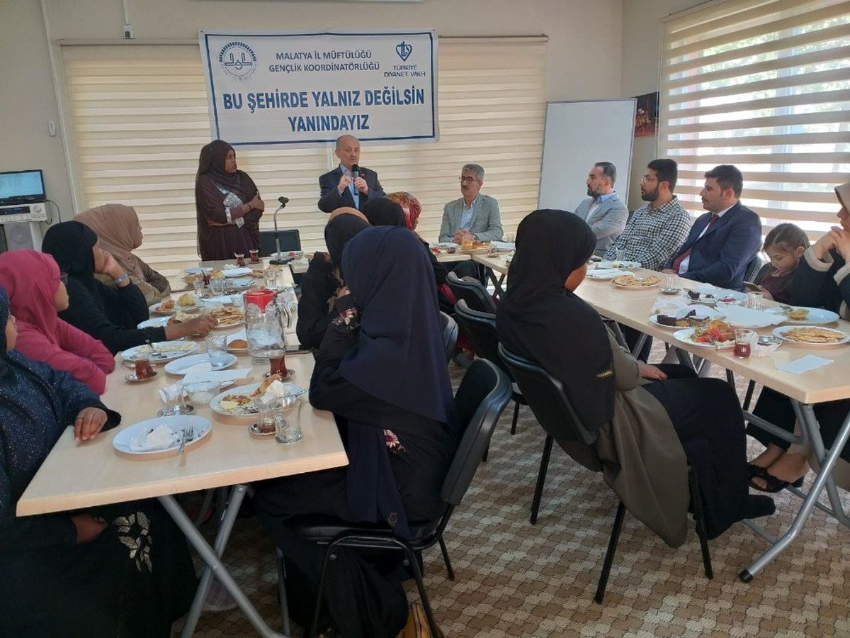 Müftü Işıldar, Afrikalı öğrencilerle buluştu