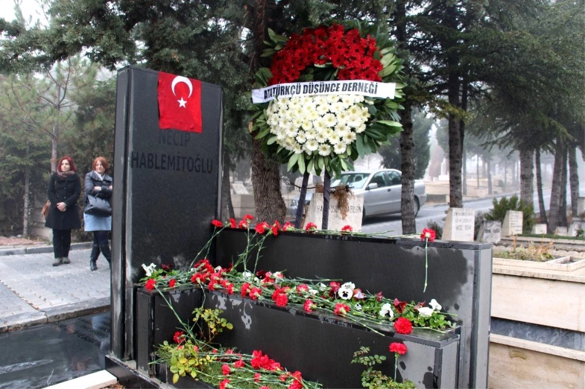 Necip Hablemitoğlu ölümünün 17. yılında mezarı başında anıldı