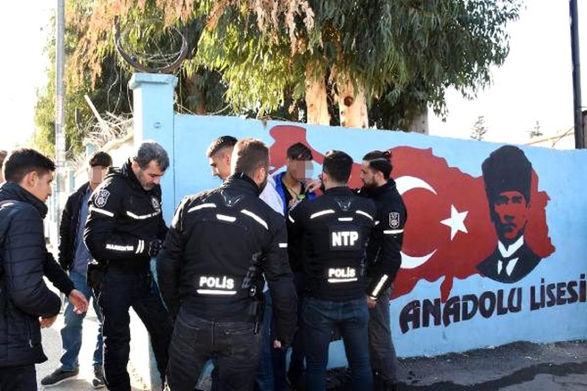 Öğrenciler uyuşturucu satıcılarına karşı uyarıldı