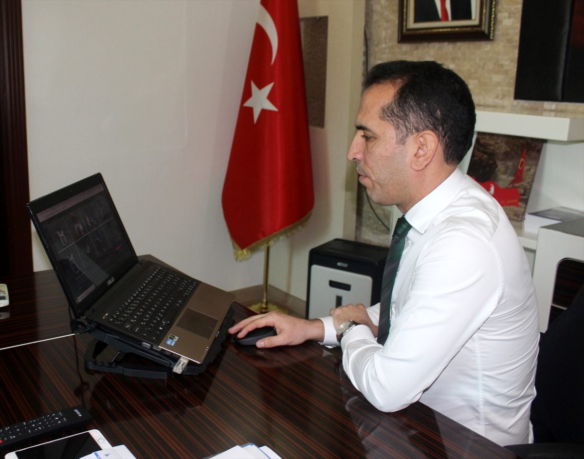 Suruç Kaymakamı Aktaş, AA\'nın "Yılın Fotoğrafları" oylamasına katıldı