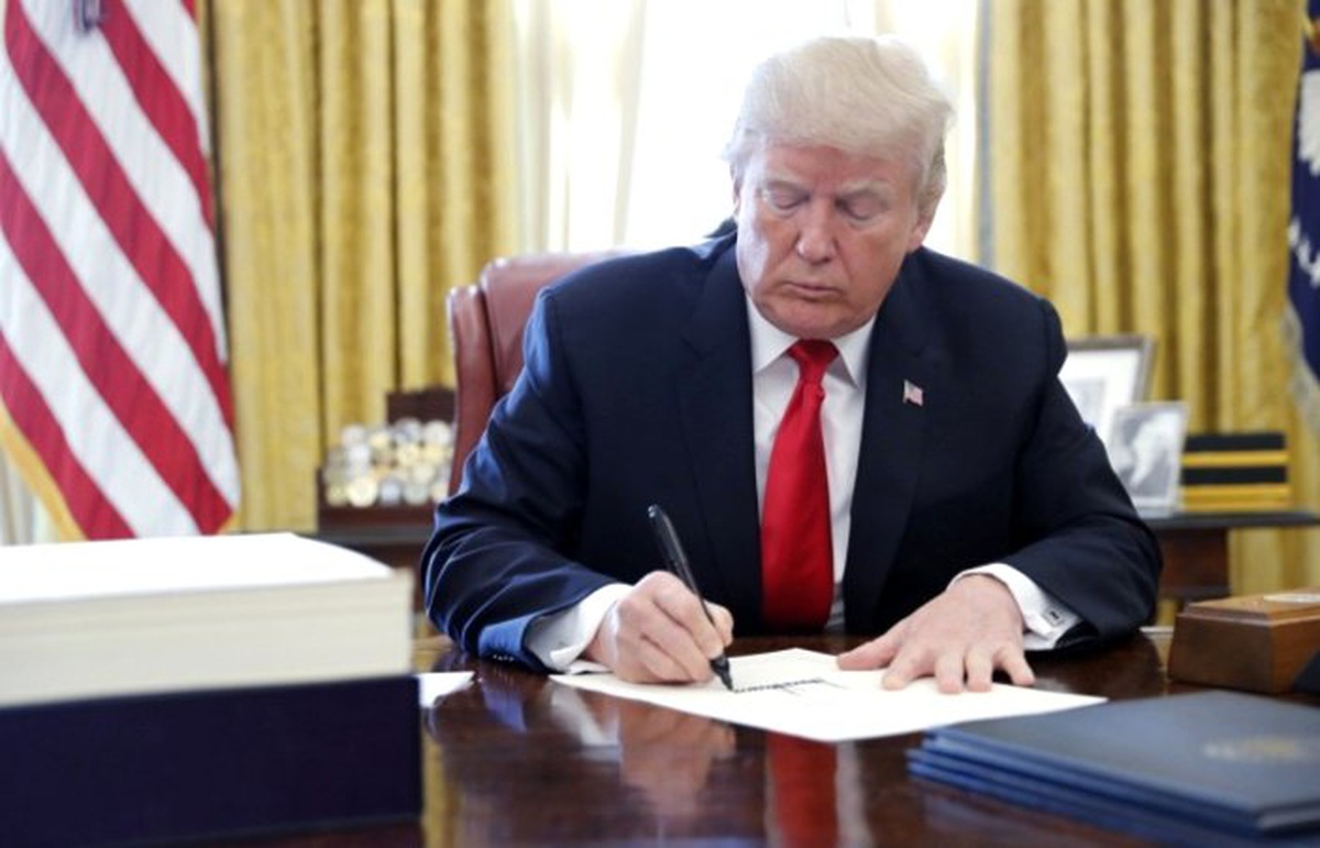 Trump, yaptırımlı savunma bütçesini bu hafta imzalayacak