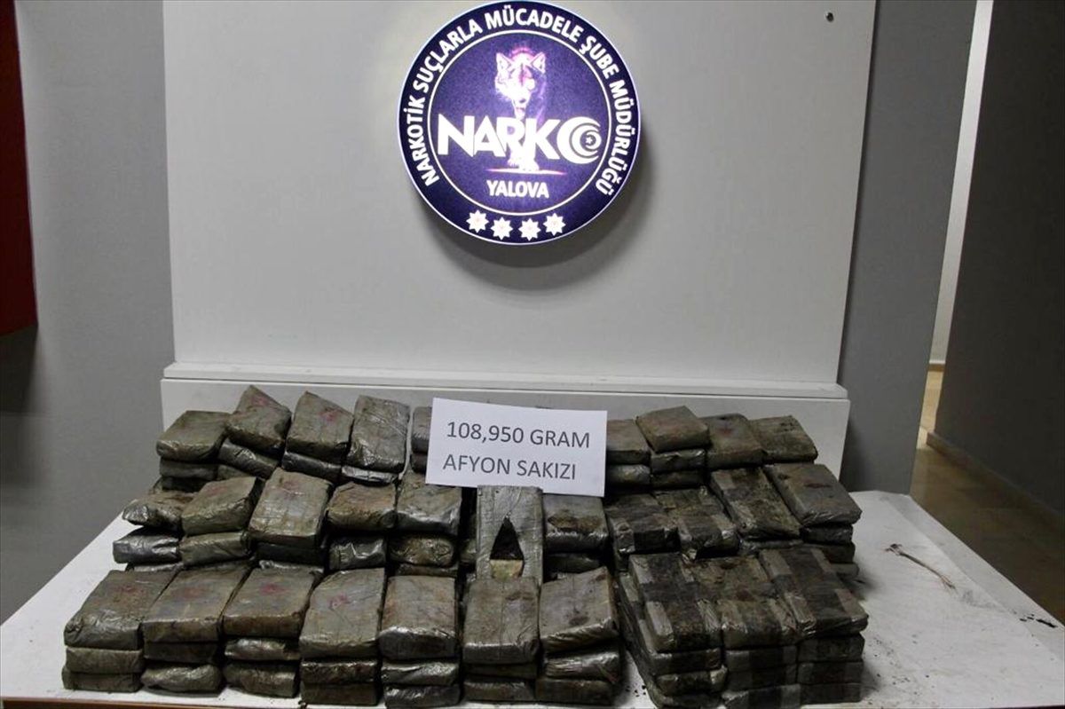 Yalova\'da 108 kilo 950 gram Afyon sakızı ele geçirildi